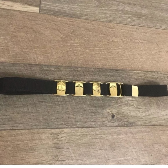 🔴sold🔴 Salvatore Ferragamo Black and Gold Belt - Picture 4 of 8